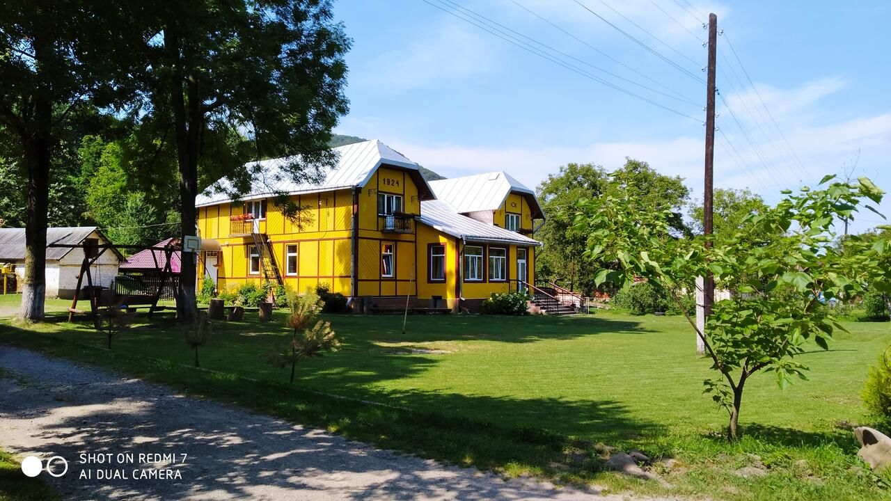 Гостевой дом Дім з видом на гори. Vizhenka